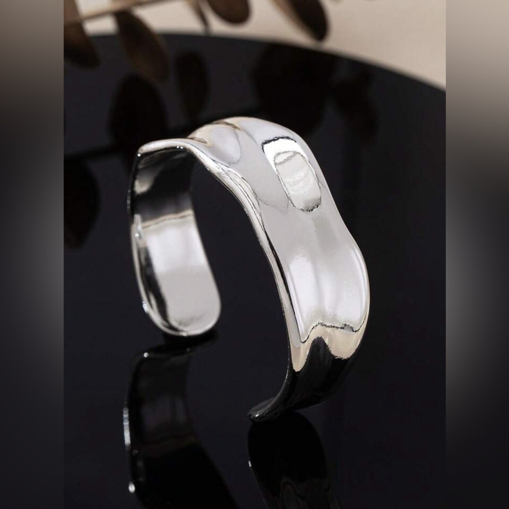 NWT~SHEIN Jewelry Asymmetrical Geometric Open Cuff Bracelet